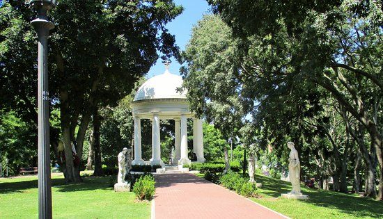 Parque Lezama